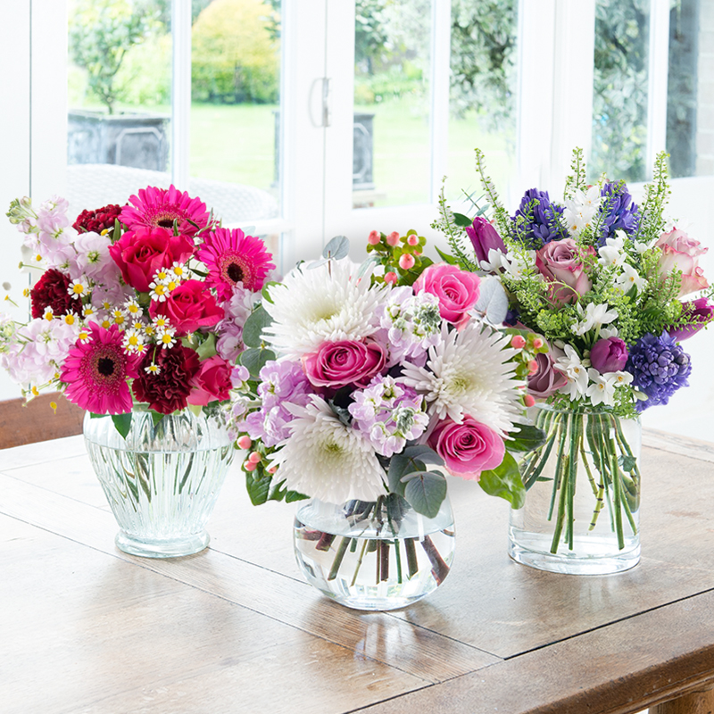 Seasonal Gift Subscription - Monthly Flowers - Flowers from £25 - Flowers Free Delivery - Flowers for a Year - Blossoming Gifts
